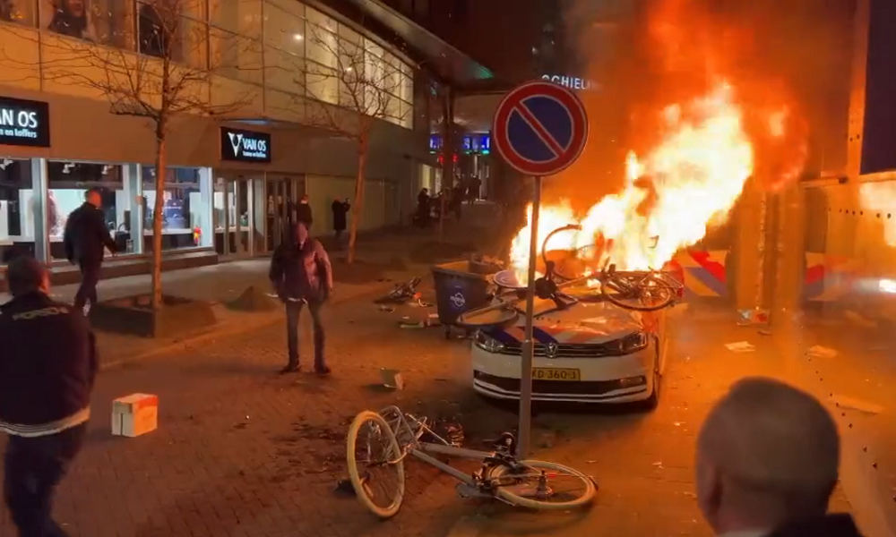 Riots erupt at anti-lockdown protest in Rotterdam - BNO News