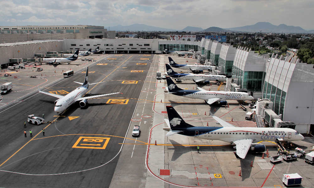 Two Planes In Minor Collision At Mexico City Airport BNO News   20230417MexicoCityAirport 