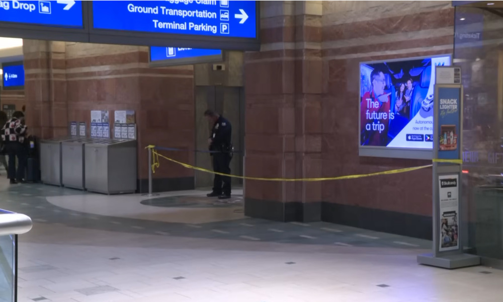 Family dispute escalates to shooting and stabbing at Phoenix airport, 4 injured - BNO News