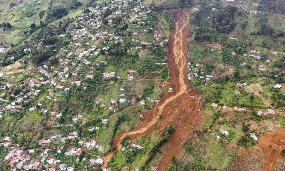 Landslide kills at least 10, leaves 15 missing in Colombia